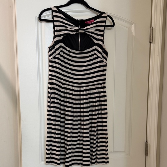 Betsey Johnson Black and White Striped Mini Dress - Picture 4 of 6